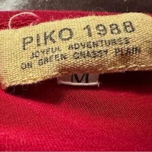 Red long sleeve top Piko 1988